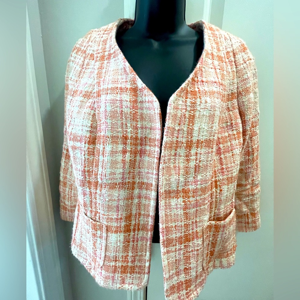 Beautiful Warm Peach and White Talbots Jacket Size 6P Beautiful Rich Colors